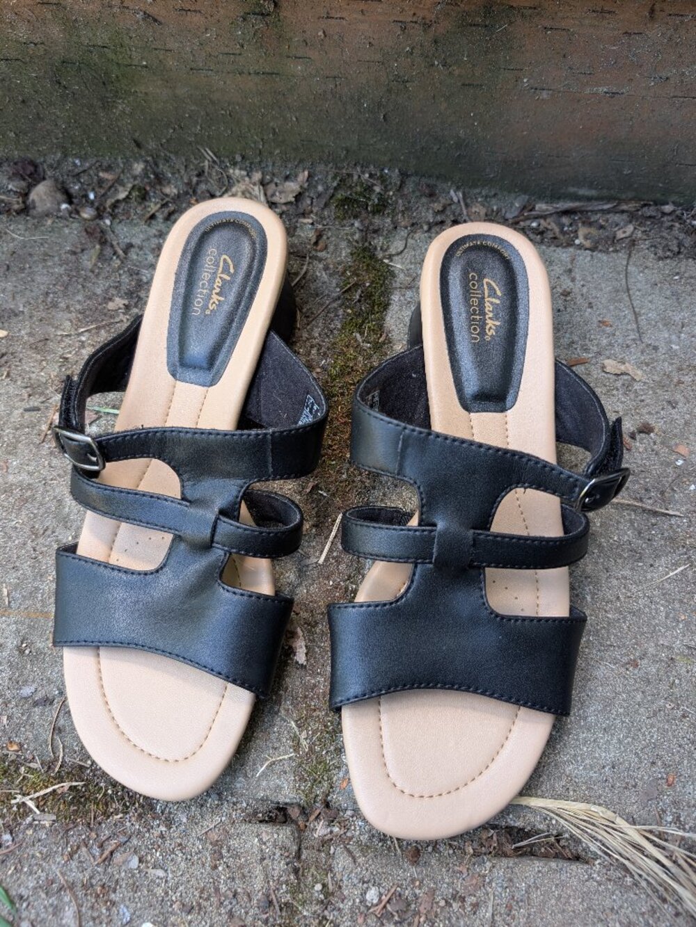 Classic Clarks Desiree heeled mule sandal, black size 10